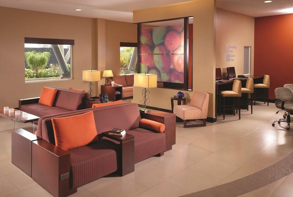 Courtyard By Marriott San Jose Airport Hotel Río Segundo
