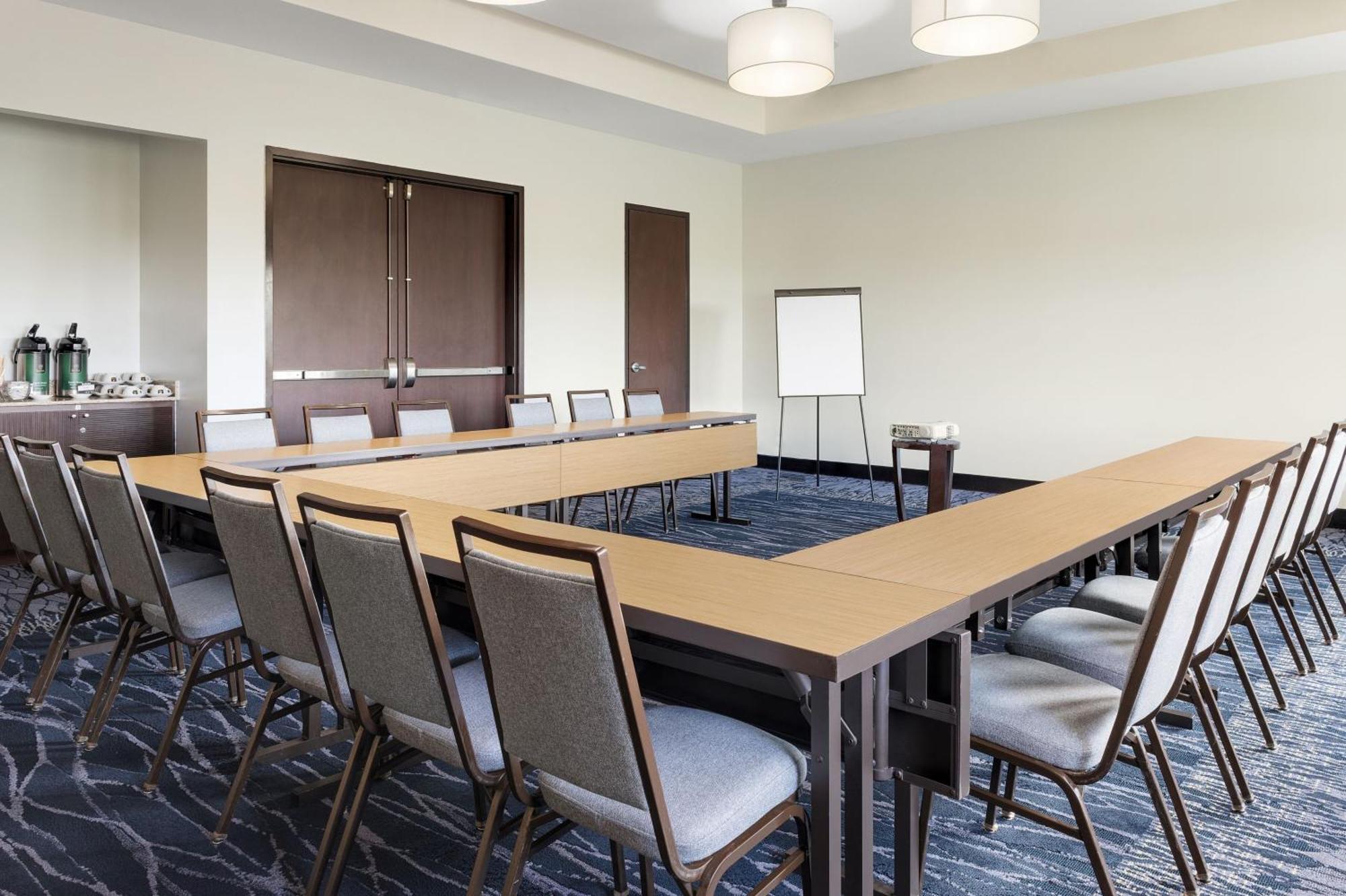 Courtyard By Marriott San Jose Airport