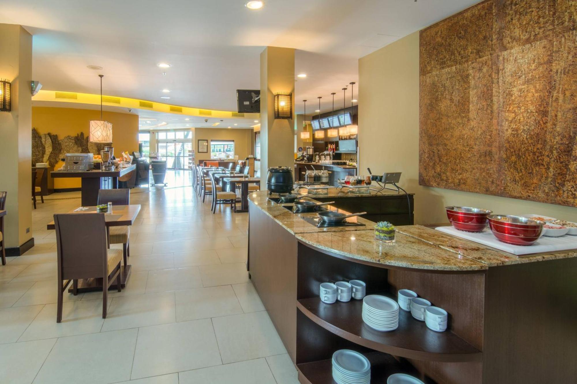 Courtyard By Marriott San Jose Airport