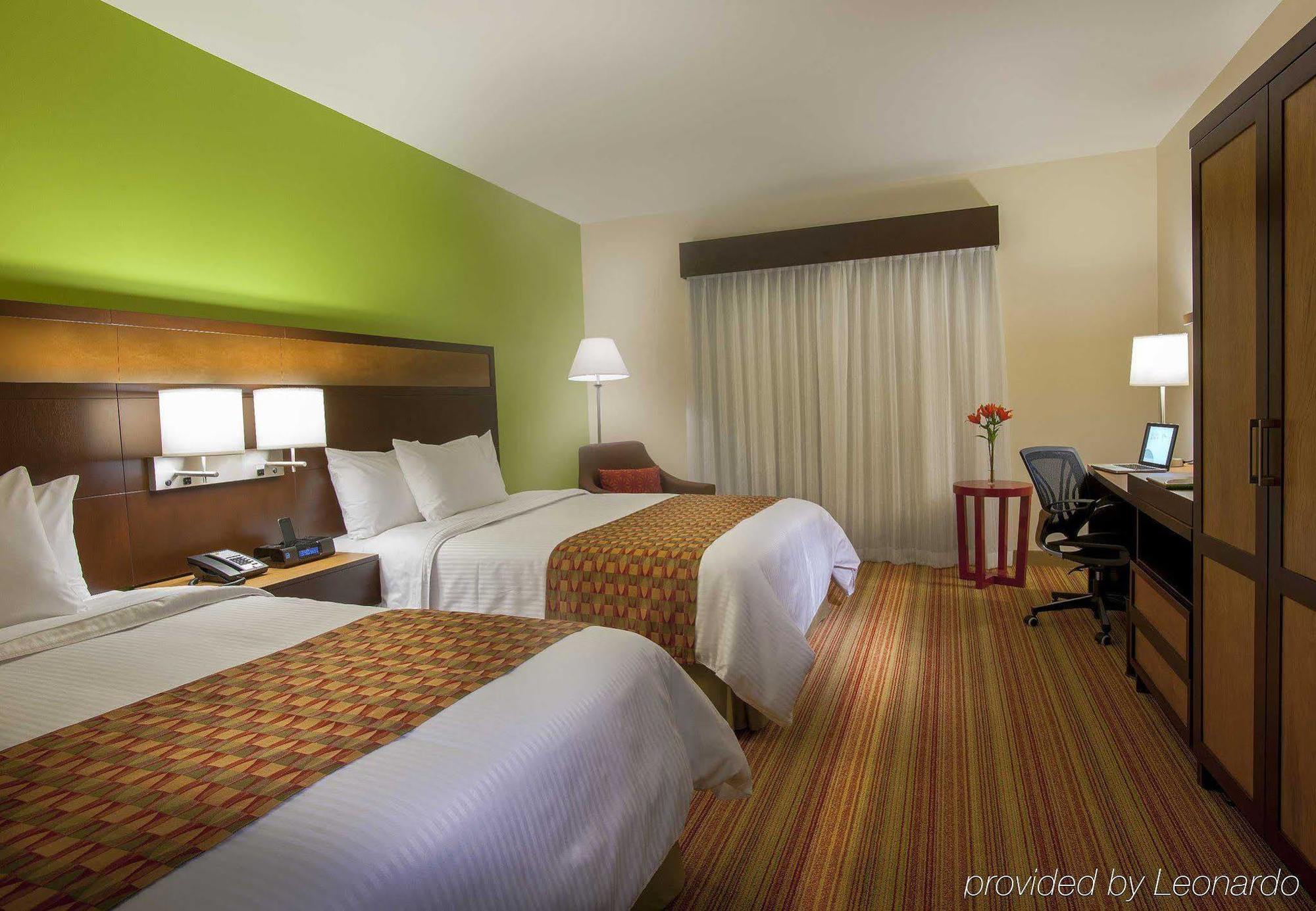 Courtyard By Marriott San Jose Airport 3*