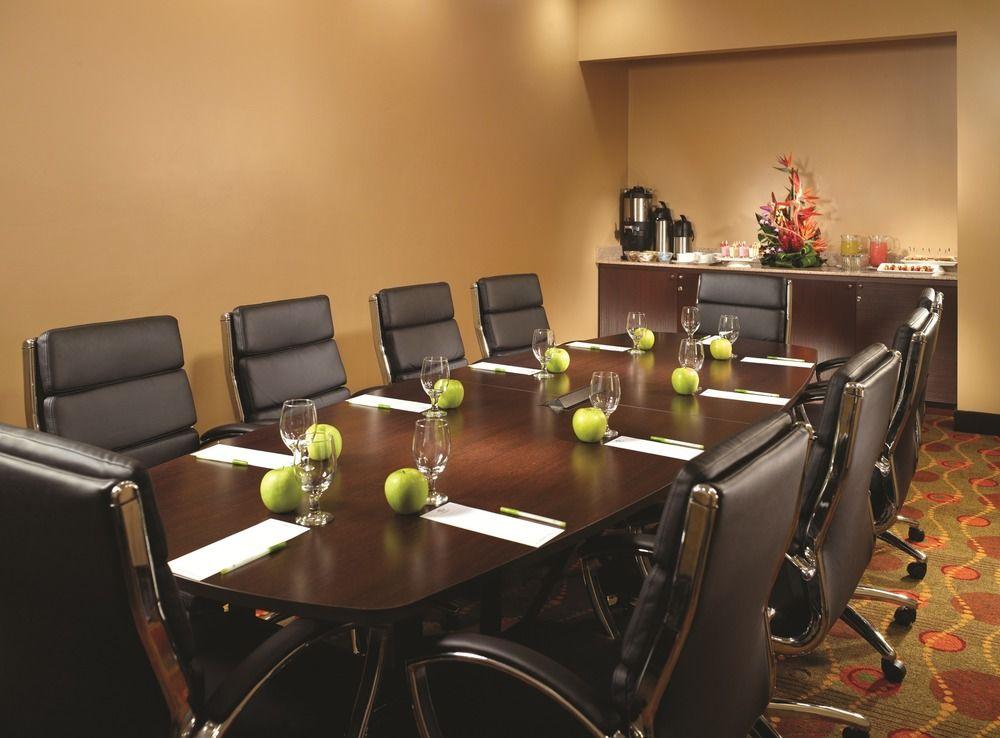 Courtyard By Marriott San Jose Airport 3*
