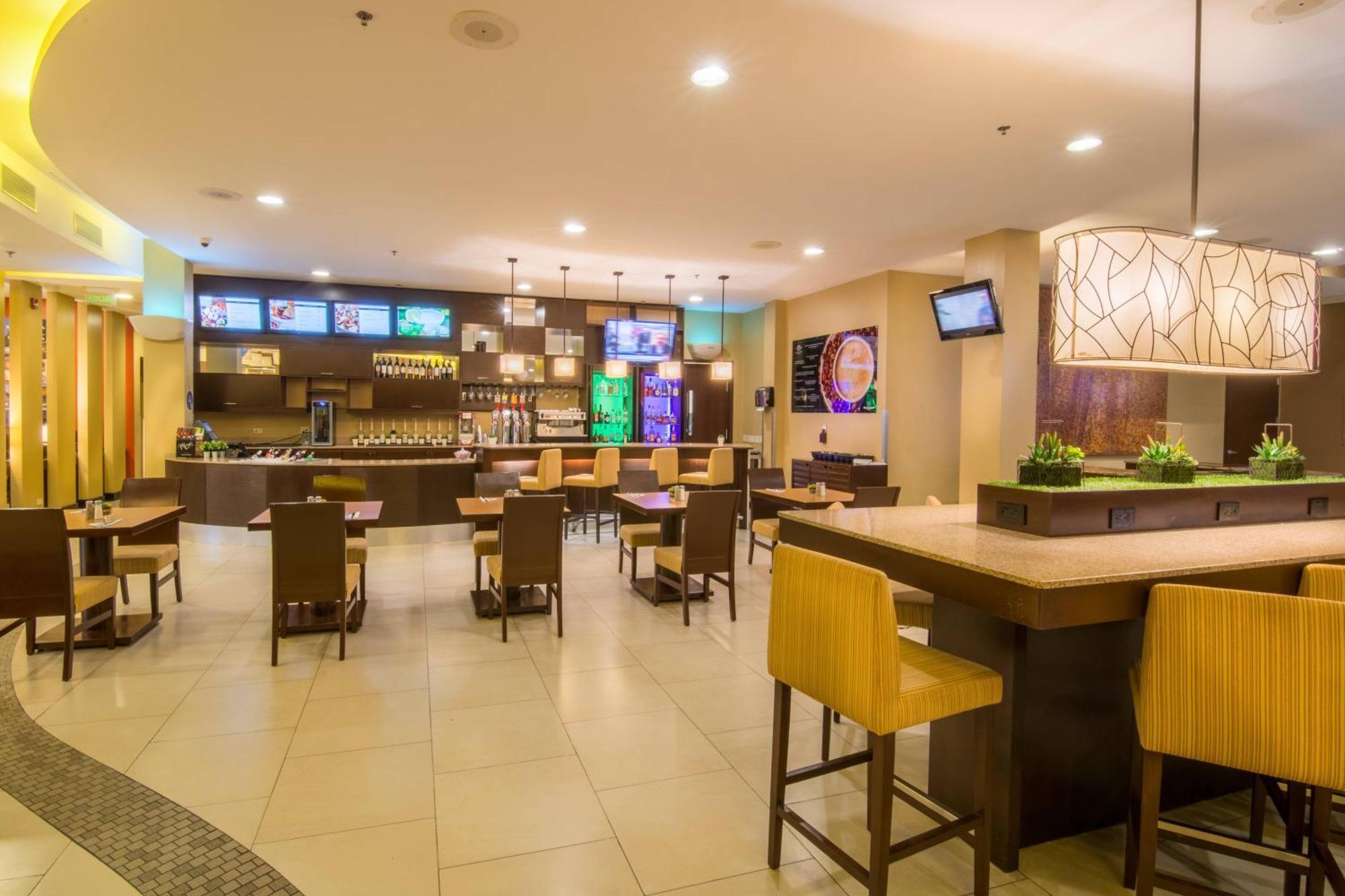 Courtyard By Marriott San Jose Airport